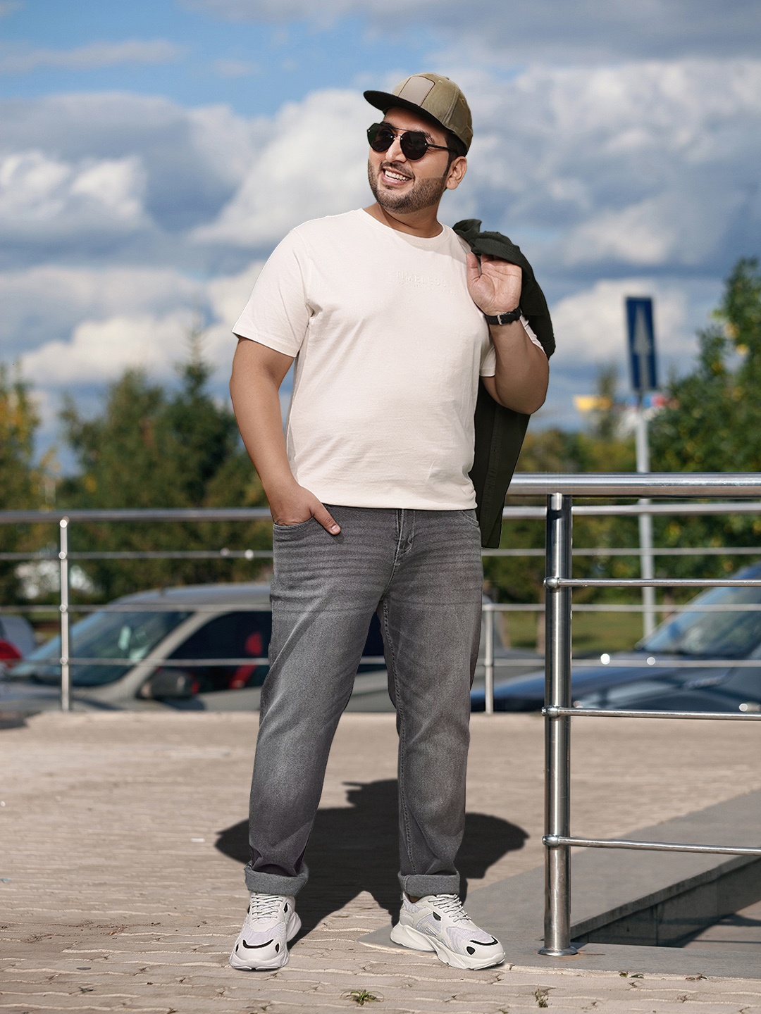 

Sztori Men Plus Size Slim Fit Light Fade Stretchable Jeans, Grey