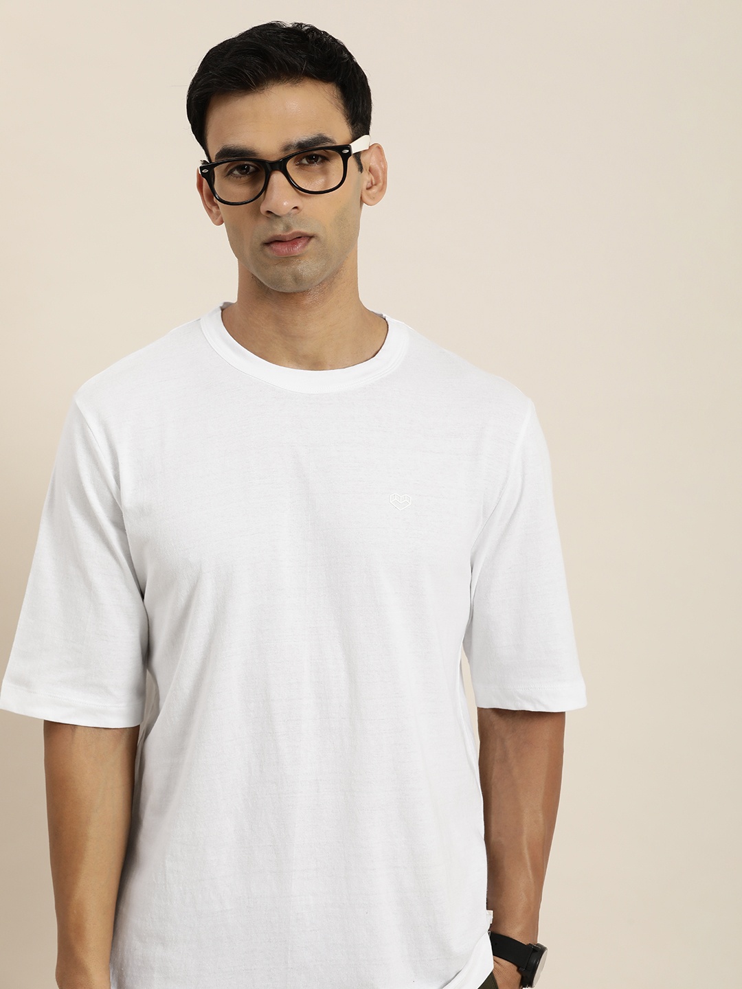 

INVICTUS Men Relaxed Fit Round Neck T-shirt, White