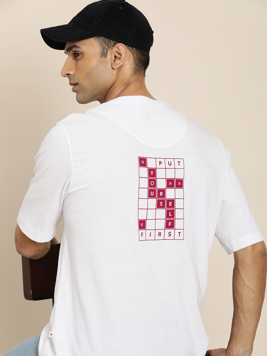 

INVICTUS Men Relaxed Fit Graphic Printed Round Neck Casual T-shirt, White