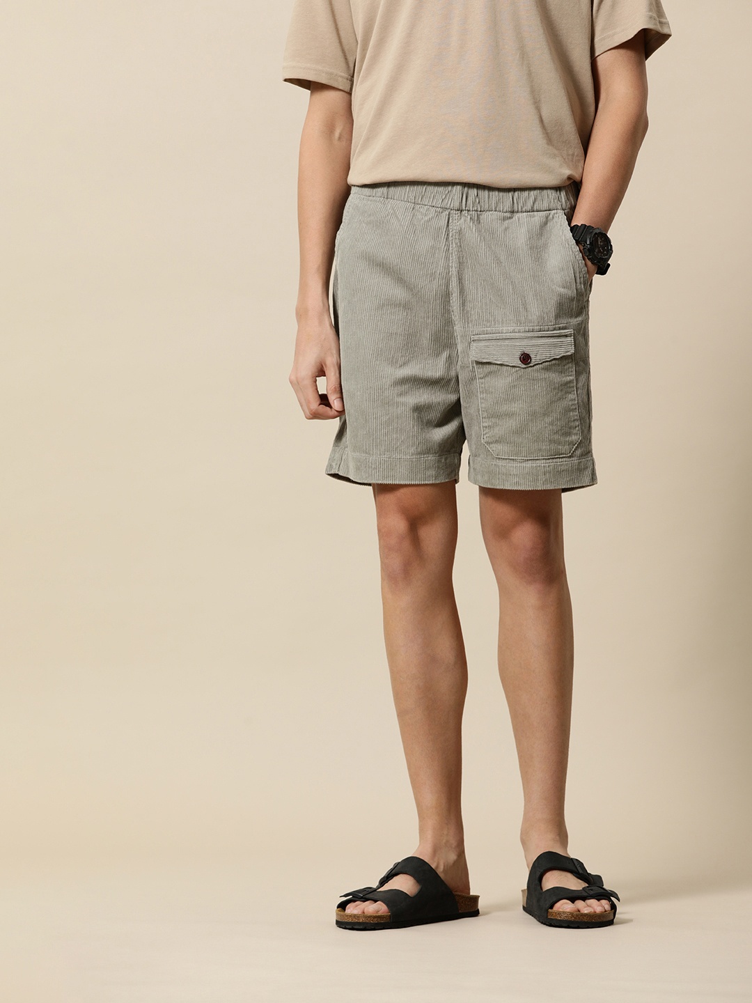 

Mr Bowerbird Men Self-Design Mid-Rise Pure Cotton Corduroy Shorts, Green
