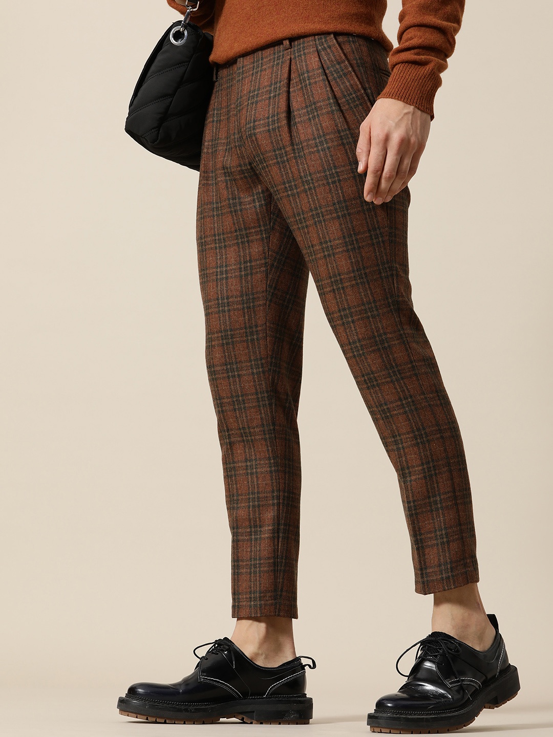 

Mr Bowerbird Men Checked Tailored Pleated Trousers, Rust