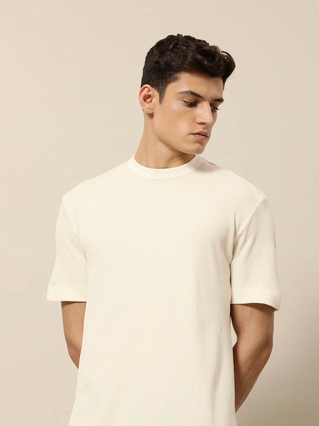 

Mr Bowerbird Men Pure Cotton Liberal Fit Self Design T-shirt, Off white