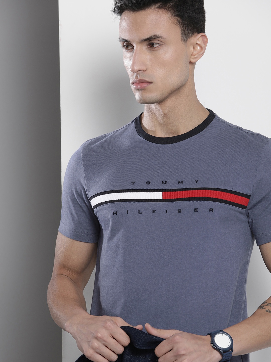 

Tommy Hilfiger Men Brand Logo Detail Striped Pure Cotton T-shirt, Blue