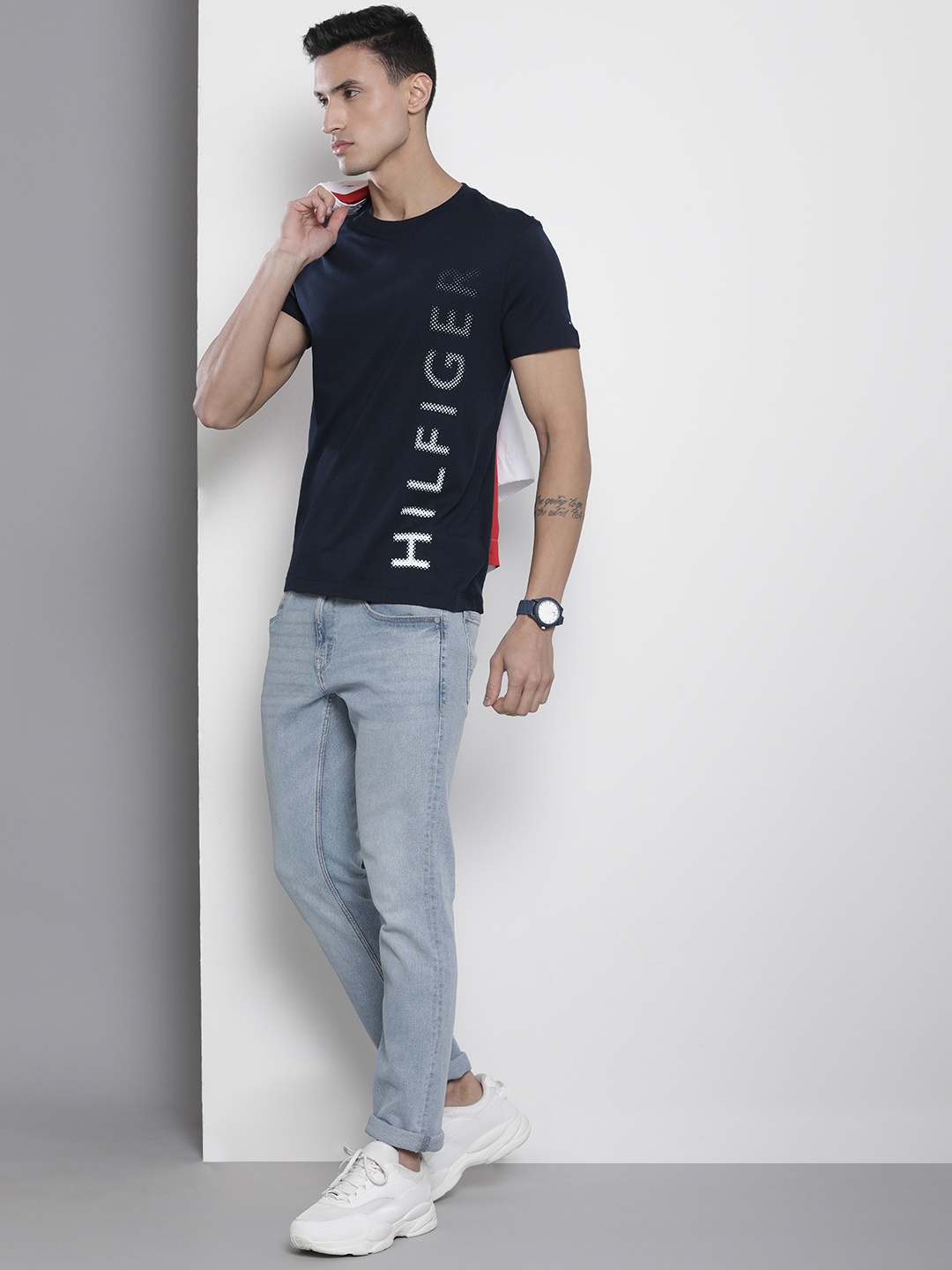 

Tommy Hilfiger Men Pure Cotton Brand Logo Printed Slim Fit T-shirt, Navy blue