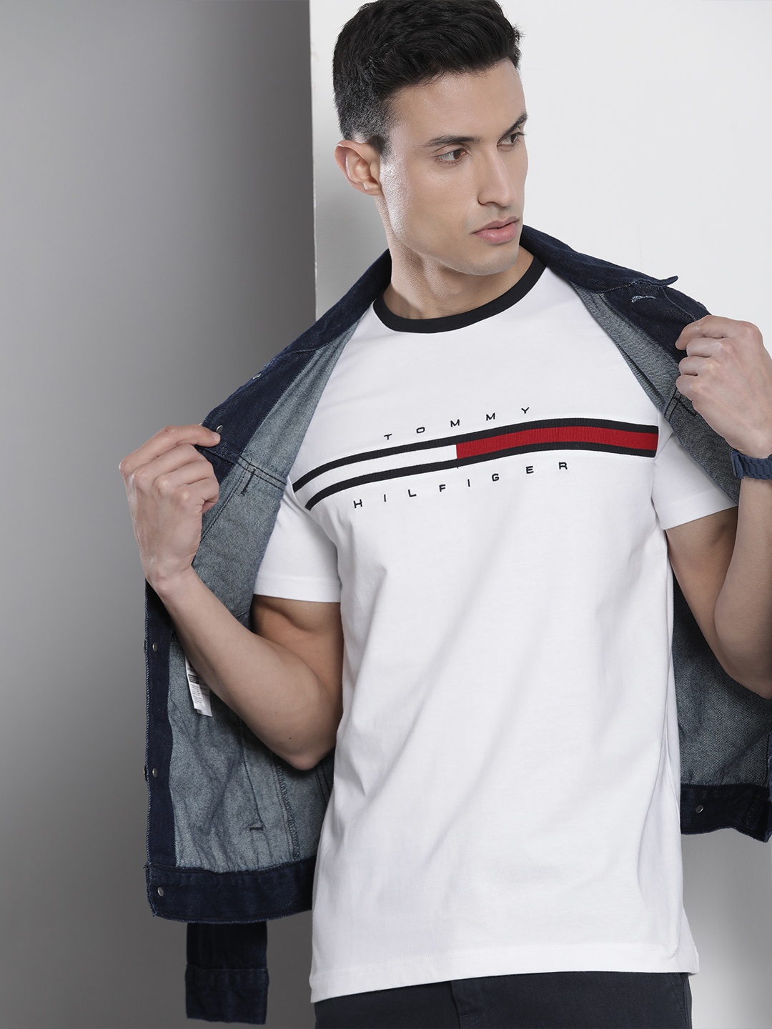 

Tommy Hilfiger Men Pure Cotton Brand Logo Printed T-shirt, White