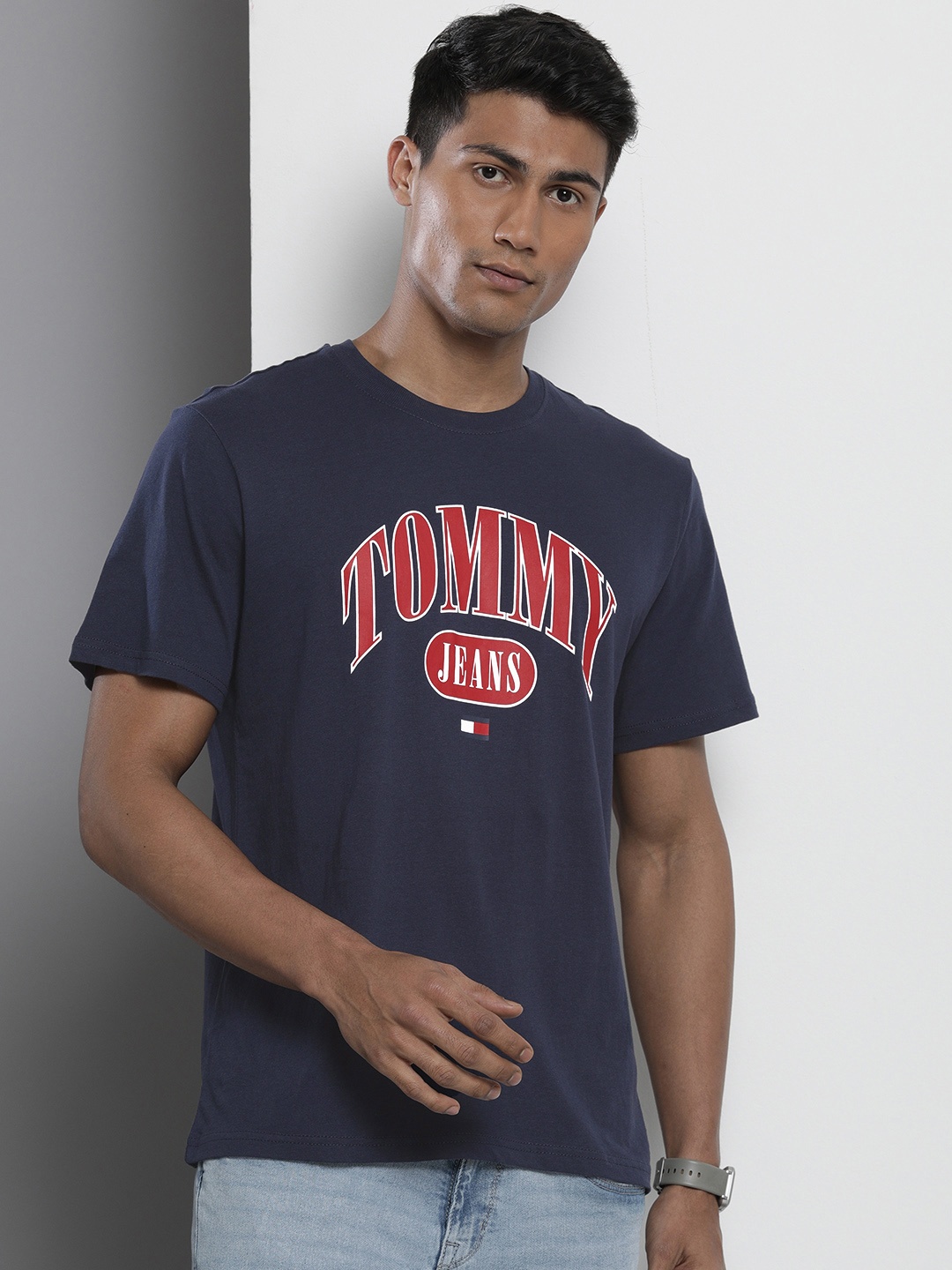 

Tommy Hilfiger Men Brand Logo Printed Pure Cotton T-shirt, Navy blue
