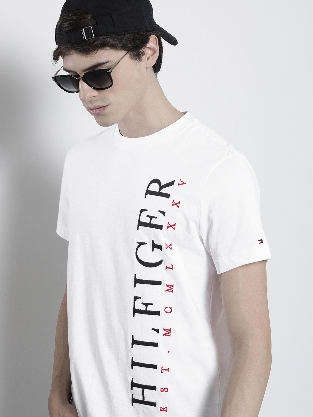 

Tommy Hilfiger Men Brand Logo Embroidered Pure Cotton T-shirt, White