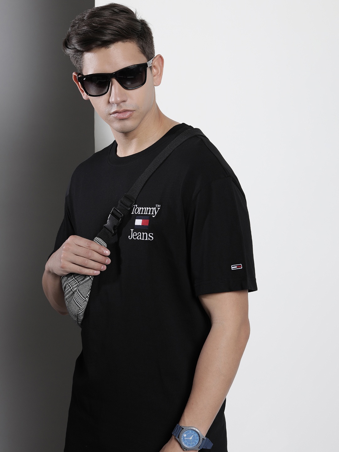 

Tommy Hilfiger Men Pure Cotton Round Neck T-shirt, Black
