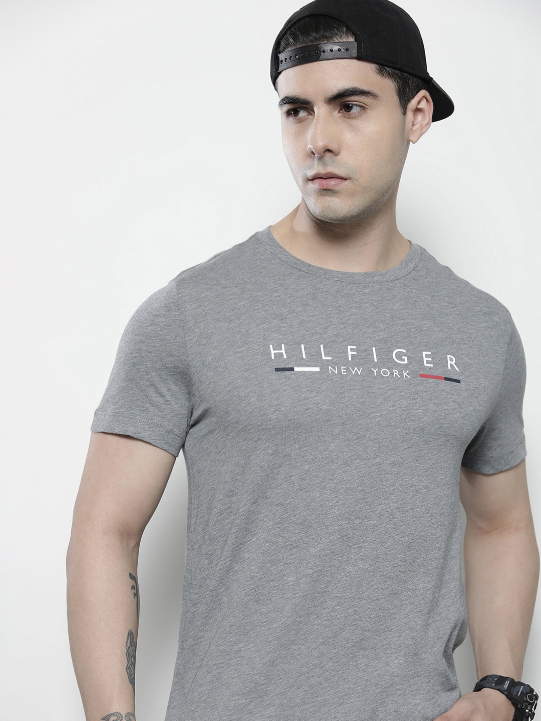 

Tommy Hilfiger Men Brand Logo Printed Pure Cotton Slim Fit T-shirt, Grey melange
