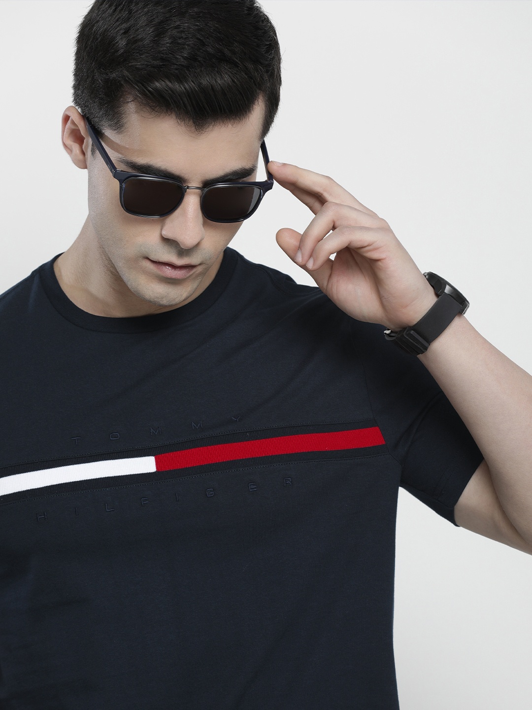 

Tommy Hilfiger Men Brand Logo Striped Pure Cotton T-shirt, Navy blue