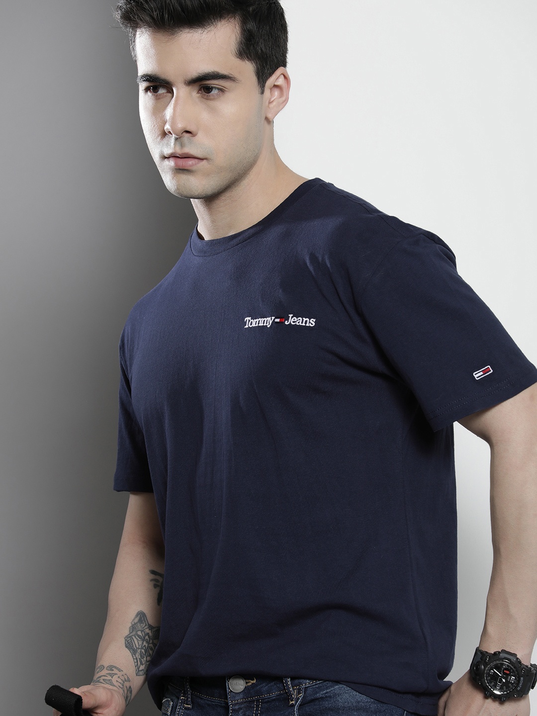 

Tommy Hilfiger Men Brand Logo Embroidered Pure Cotton T-shirt, Navy blue