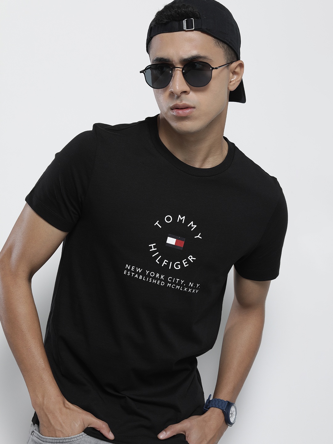 

Tommy Hilfiger Men Brand Logo Printed Pure Cotton Slim Fit T-shirt, Black
