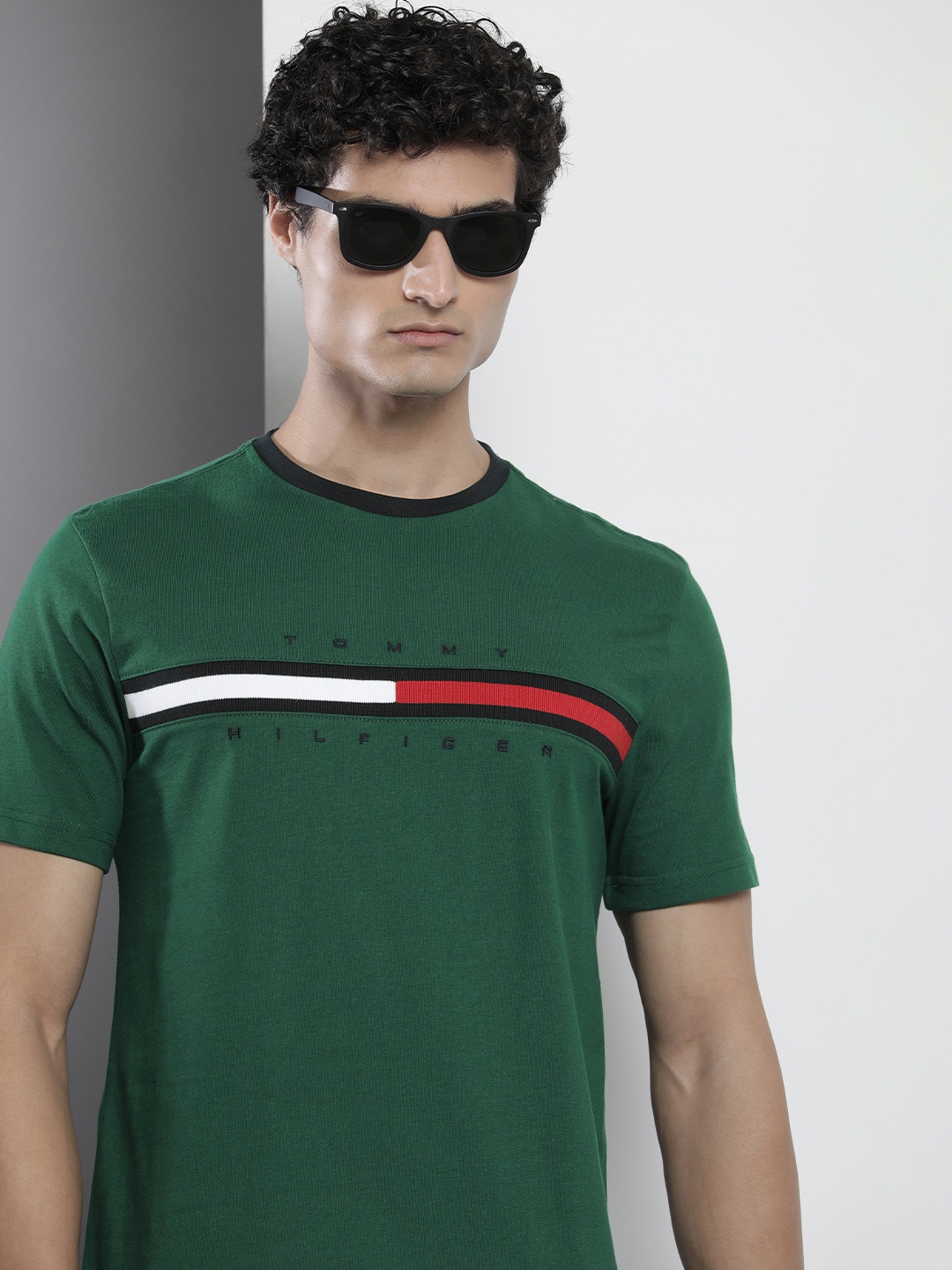 

Tommy Hilfiger Men Brand Logo Embroidered Pure Cotton T-shirt, Green