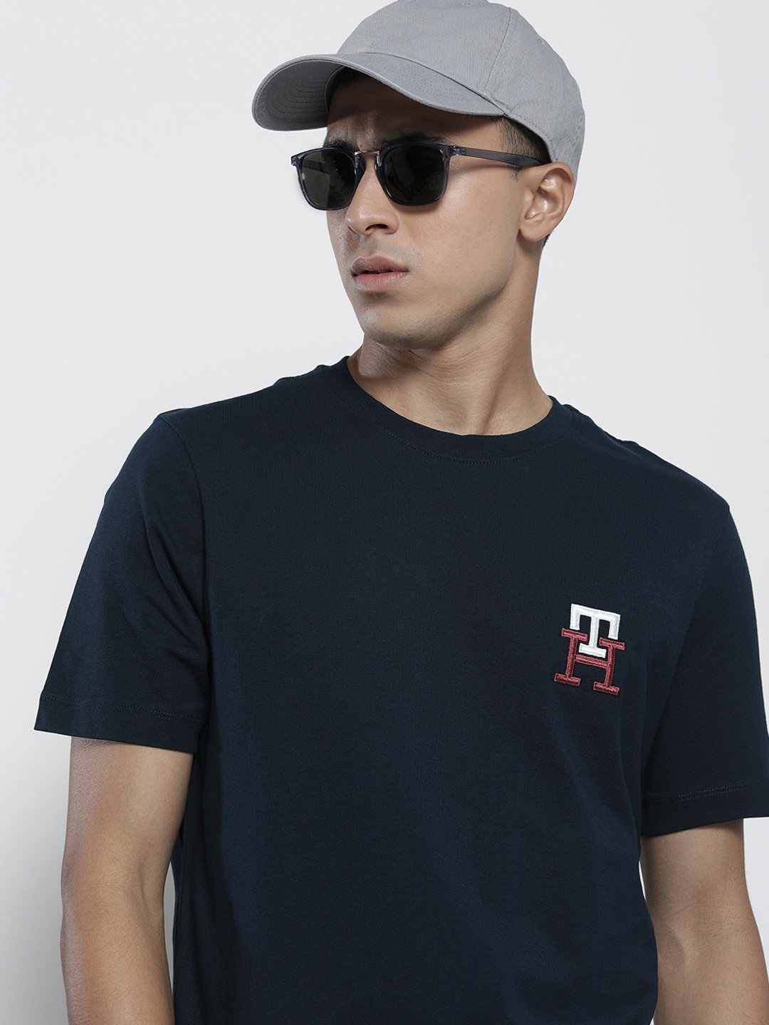 

Tommy Hilfiger Men Sustainable Pure Cotton Round Neck T-shirt, Navy blue