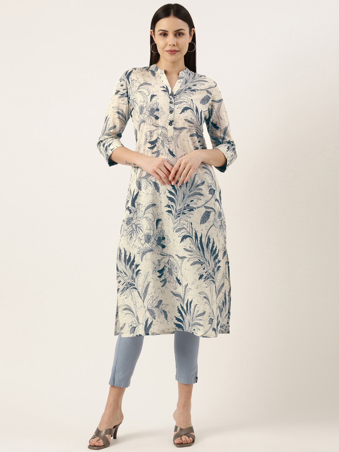 

AMUKTI Women Floral Printed Pure Cotton Kurta, Blue