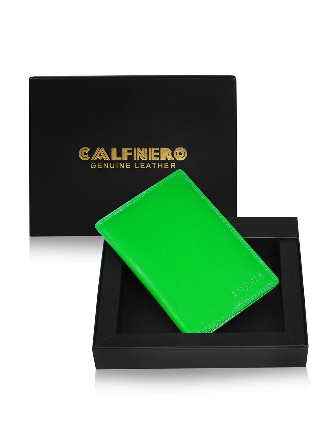 

CALFNERO Unisex Leather Passport Holder, Green