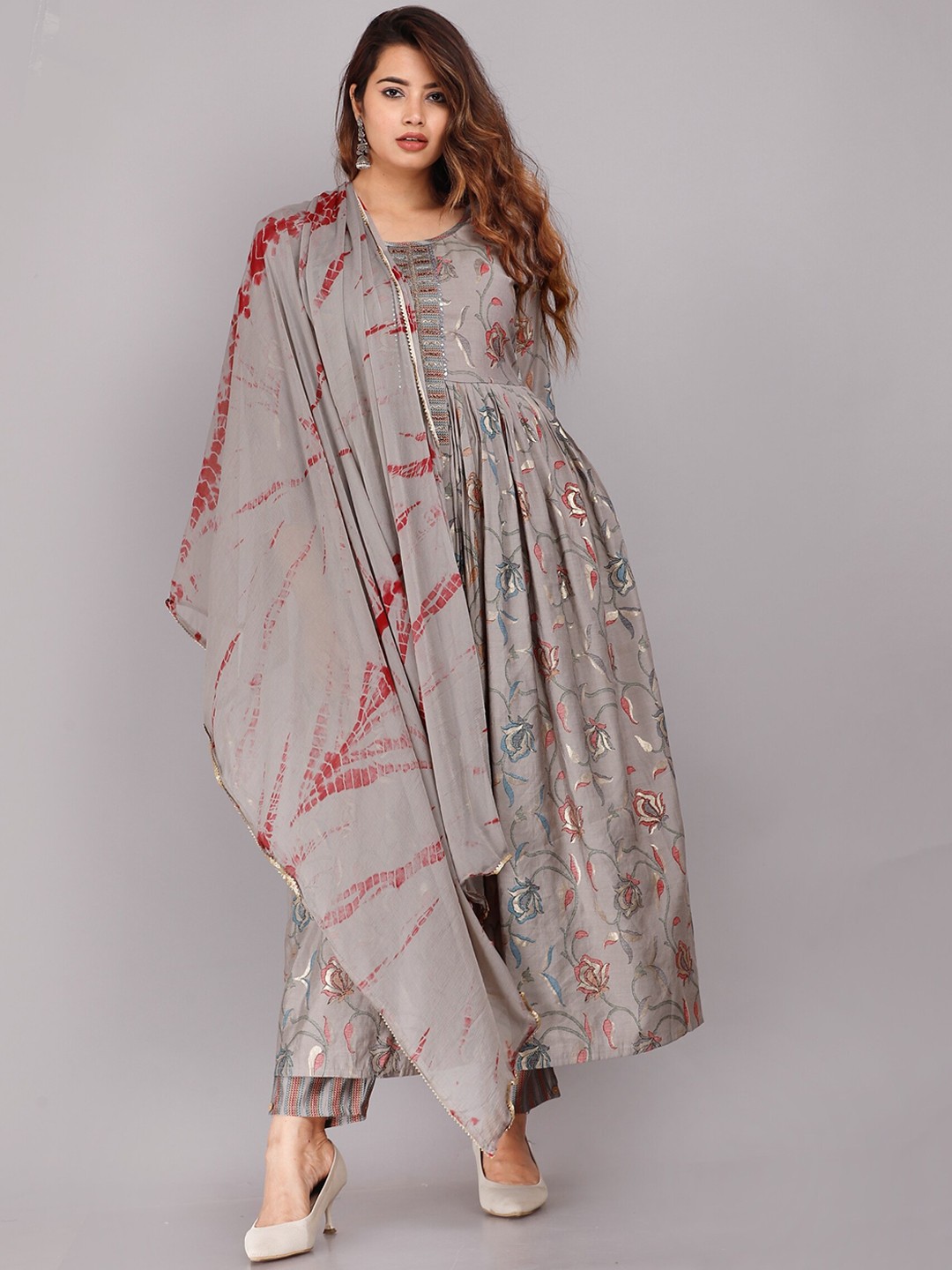 

KALINI Women Grey Floral Printed Zardozi Kurta with Trousers & With Dupatta