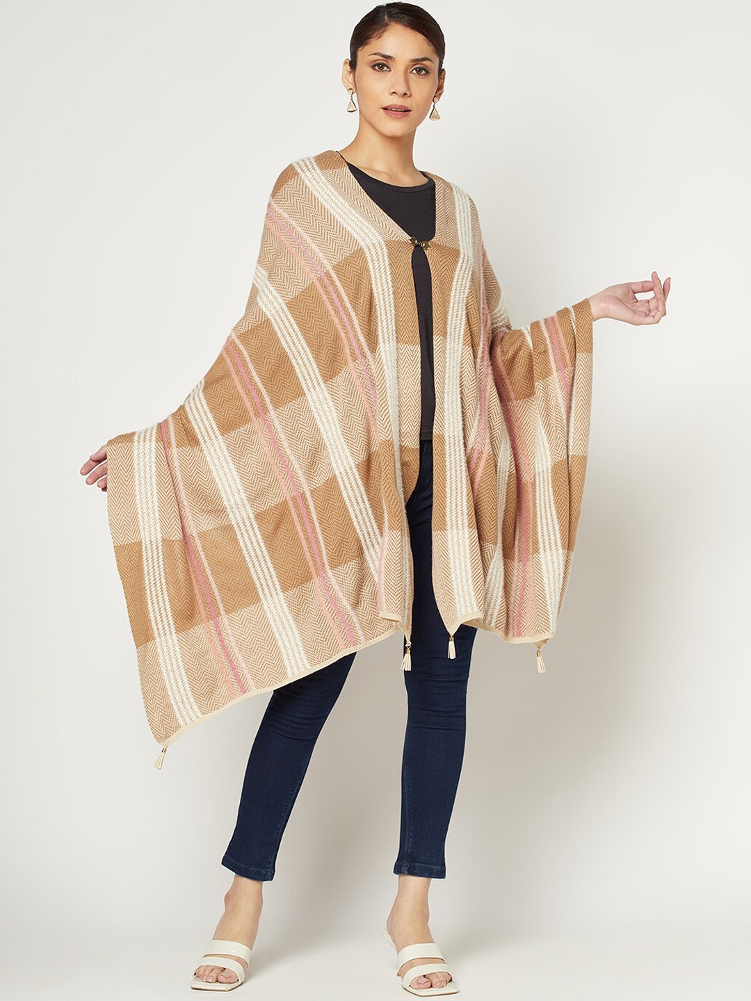 

Knitstudio Women Checked Knitted Shawl, Beige
