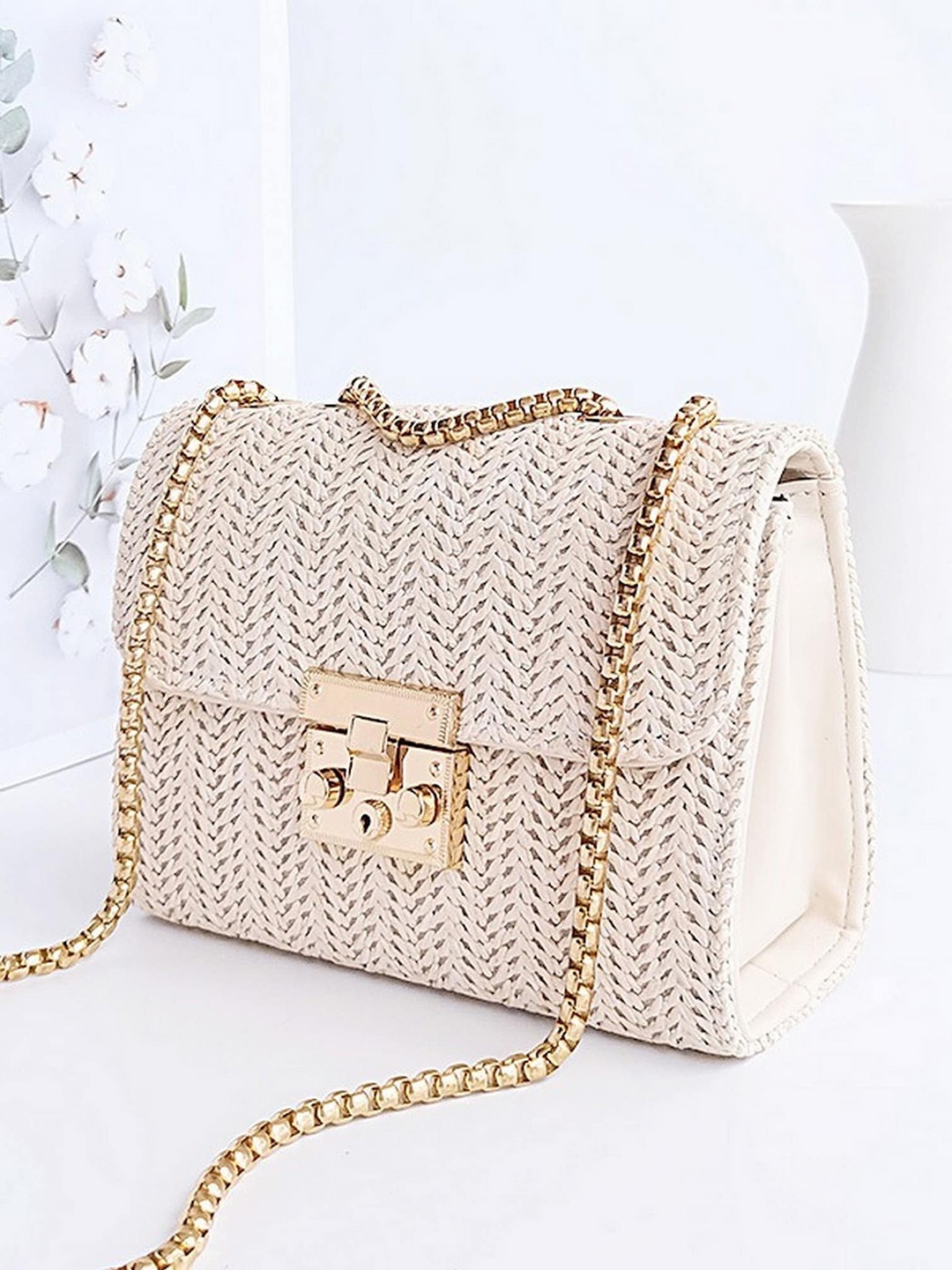 

Diva Dale White Structured Sling Bag with Quilted