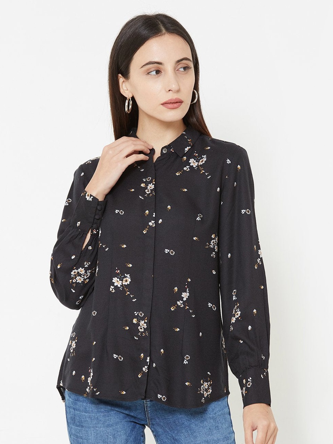 

Kraus Jeans Women Floral Printed Casual Shirt, Black