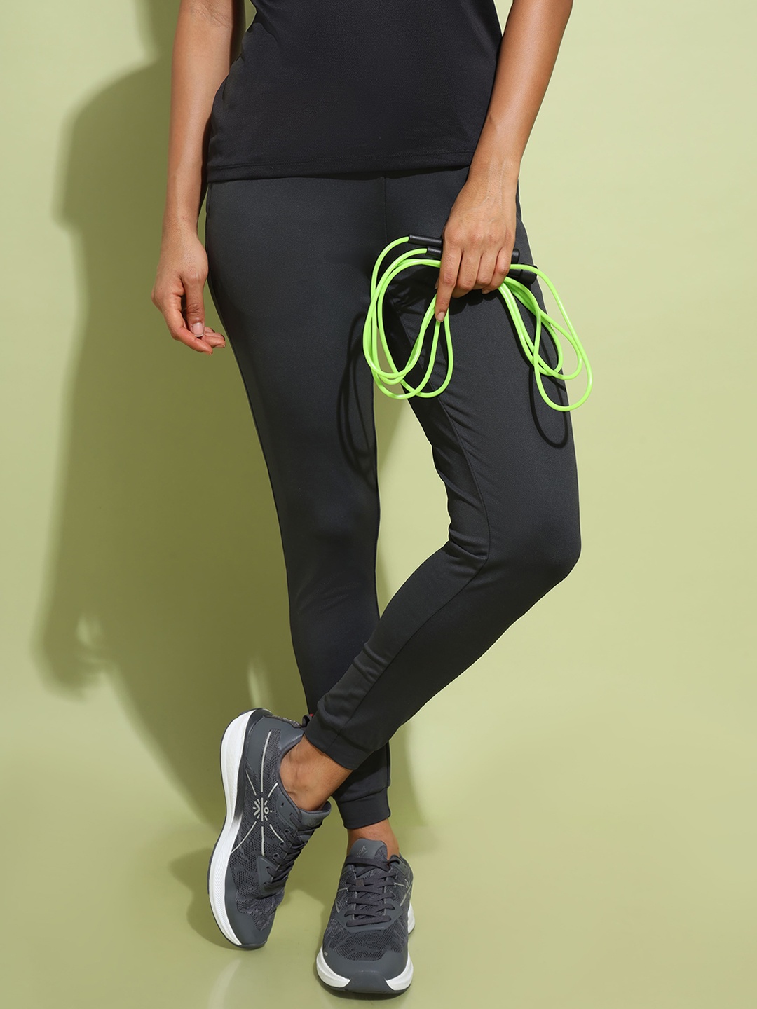 

CULT Light Weight Jump Rope, Green