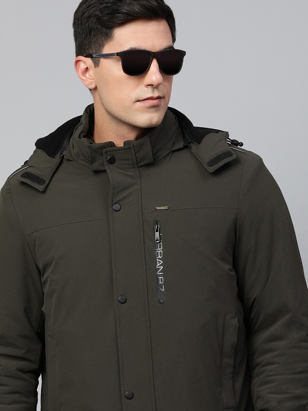 

Kosha Men Olive Green Water Resistant Sporty Jacket