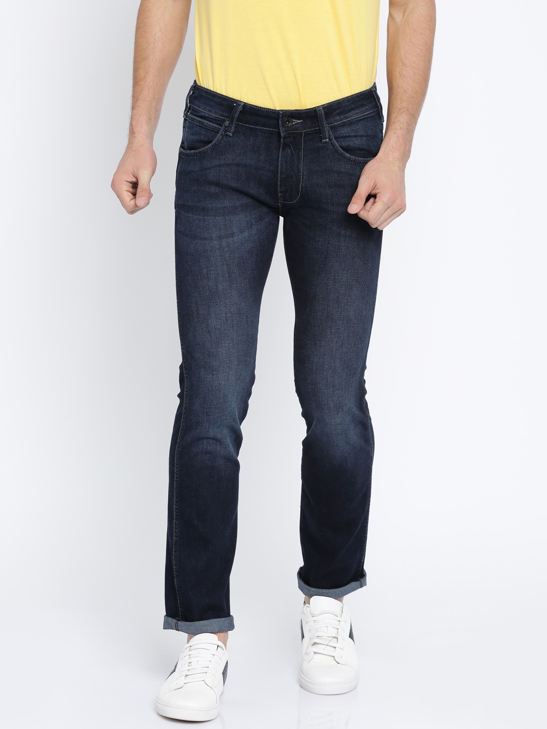 

Wrangler Men Blue Skanders Slim Fit Low-Rise Clean Look Stretchable Jeans