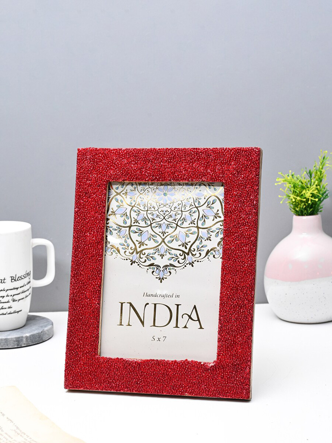 

CASA DECOR Red Beaded Wooden Photo Frame