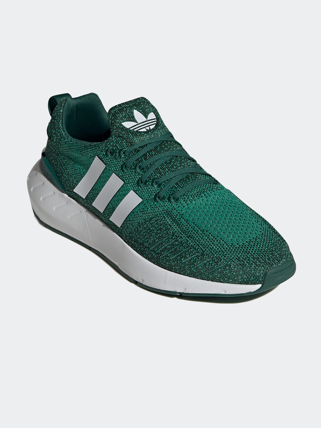

ADIDAS Originals Men Striped Swift Run 22 Sneakers, Green