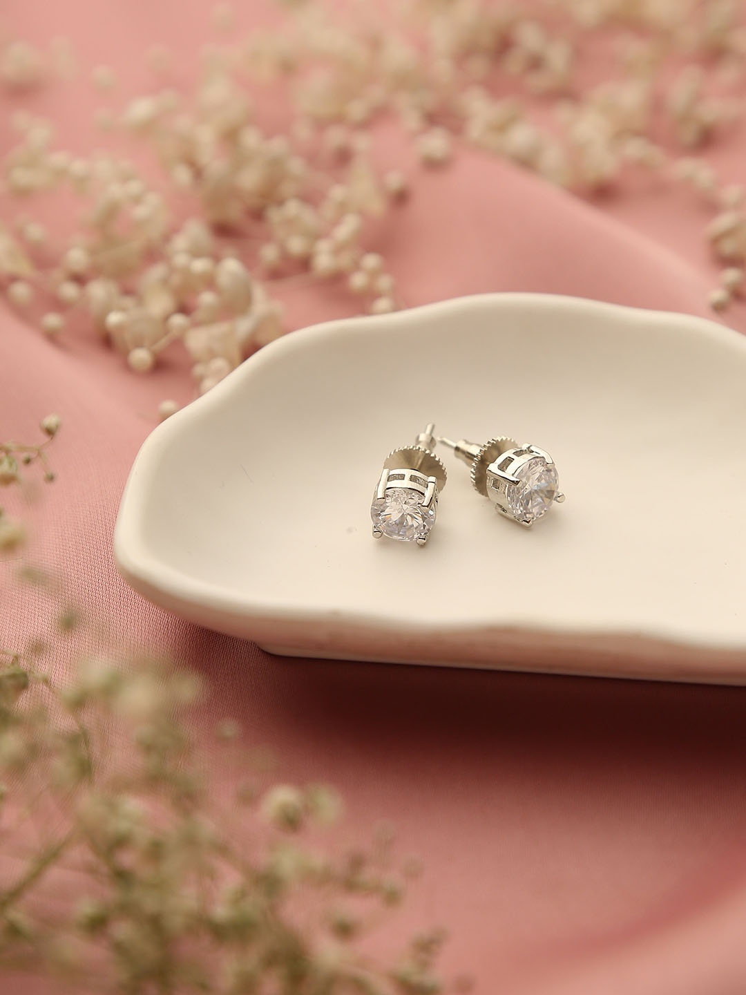 

Klissaa Gold Plated Contemporary Studs Earrings