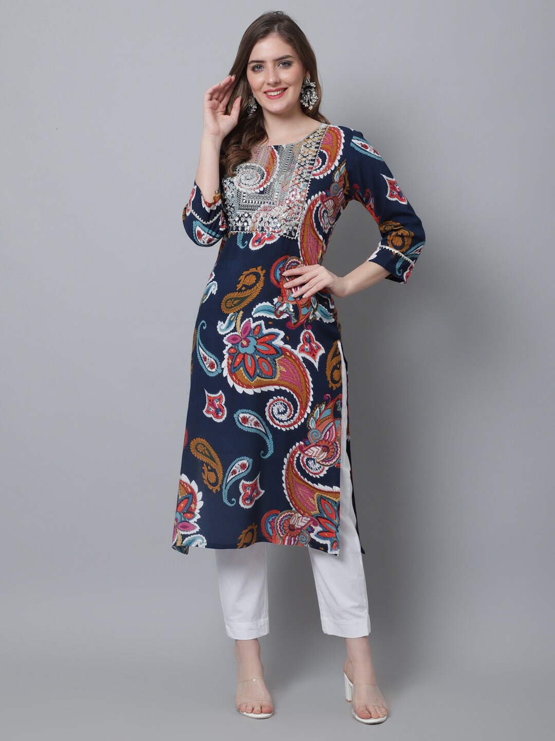 

Aawari Paisley Printed Gotta Patti Straight Regular Kurta, Navy blue