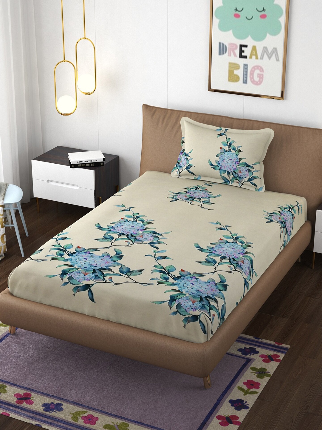 

Molly & Michel Off White & Blue Floral 210 TC Single Bedsheet with 1 Pillow Covers