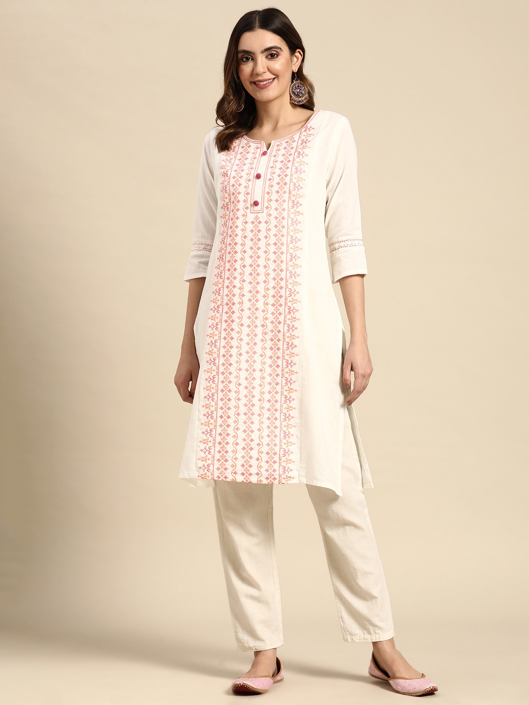 

Sangria Geometric Embroidered Thread Work Pure Cotton Kurta, Pink