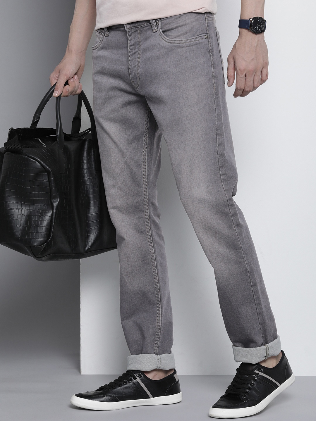 

Nautica Men Slim Fit Light Fade Stretchable Mid-Rise Jeans, Grey