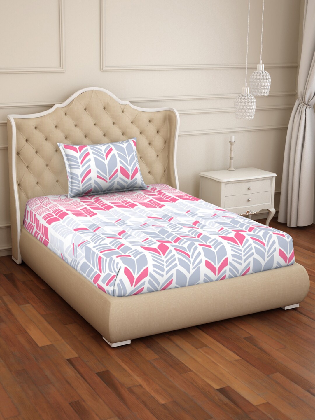 

SPACES Pink & White Geometric 210 TC Single Bedsheet with 1 Pillow Covers