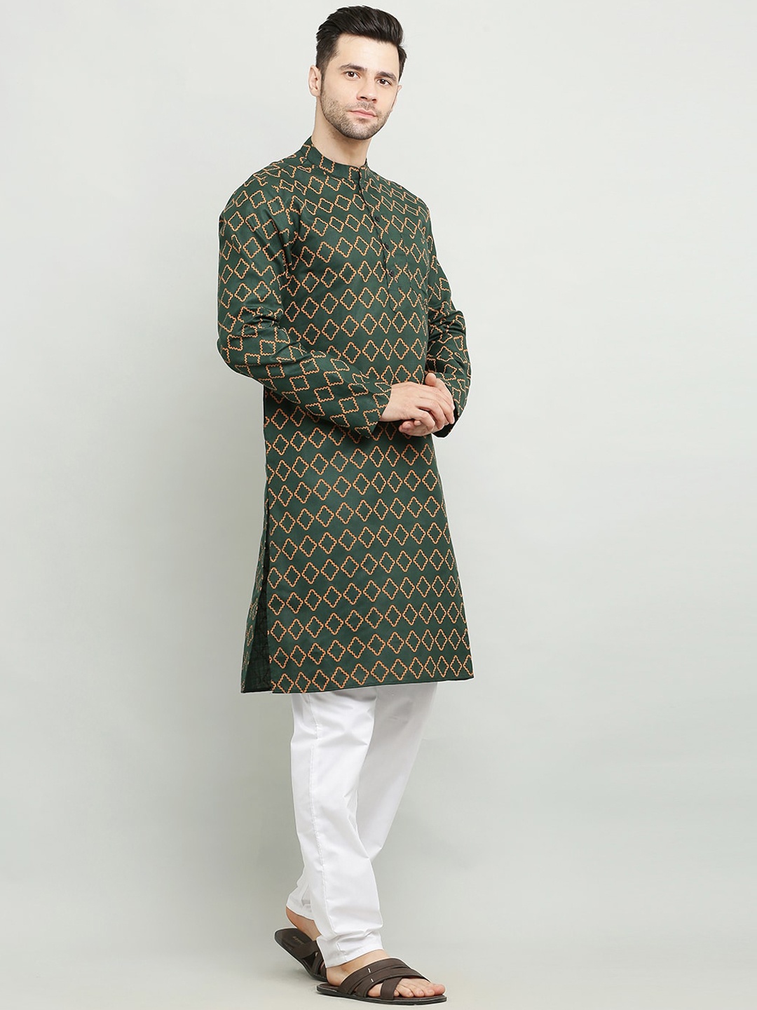 

Waahiba Mandarin Collar Geometric Printed Straight Fit Cotton Kurta, Olive