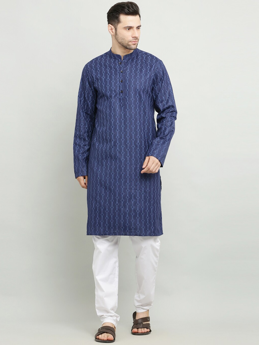 

Waahiba Men Navy Blue Printed Kurta with Pyjamas