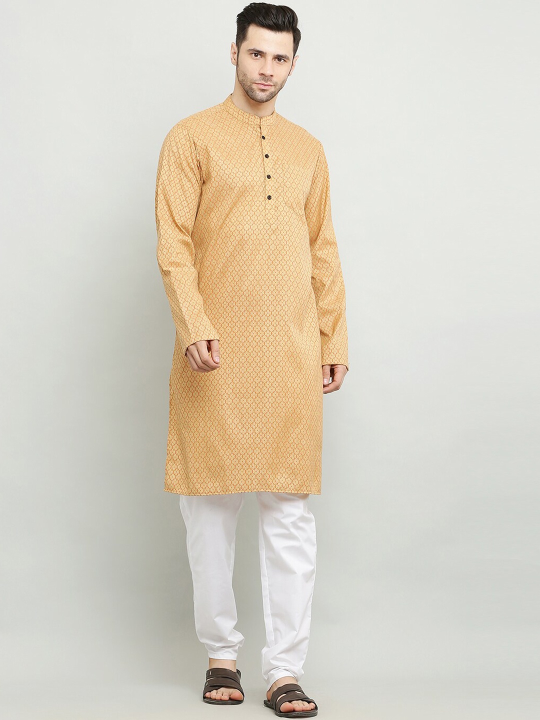 

Waahiba Men Gold-Toned Printed Kurta with Pyjamas