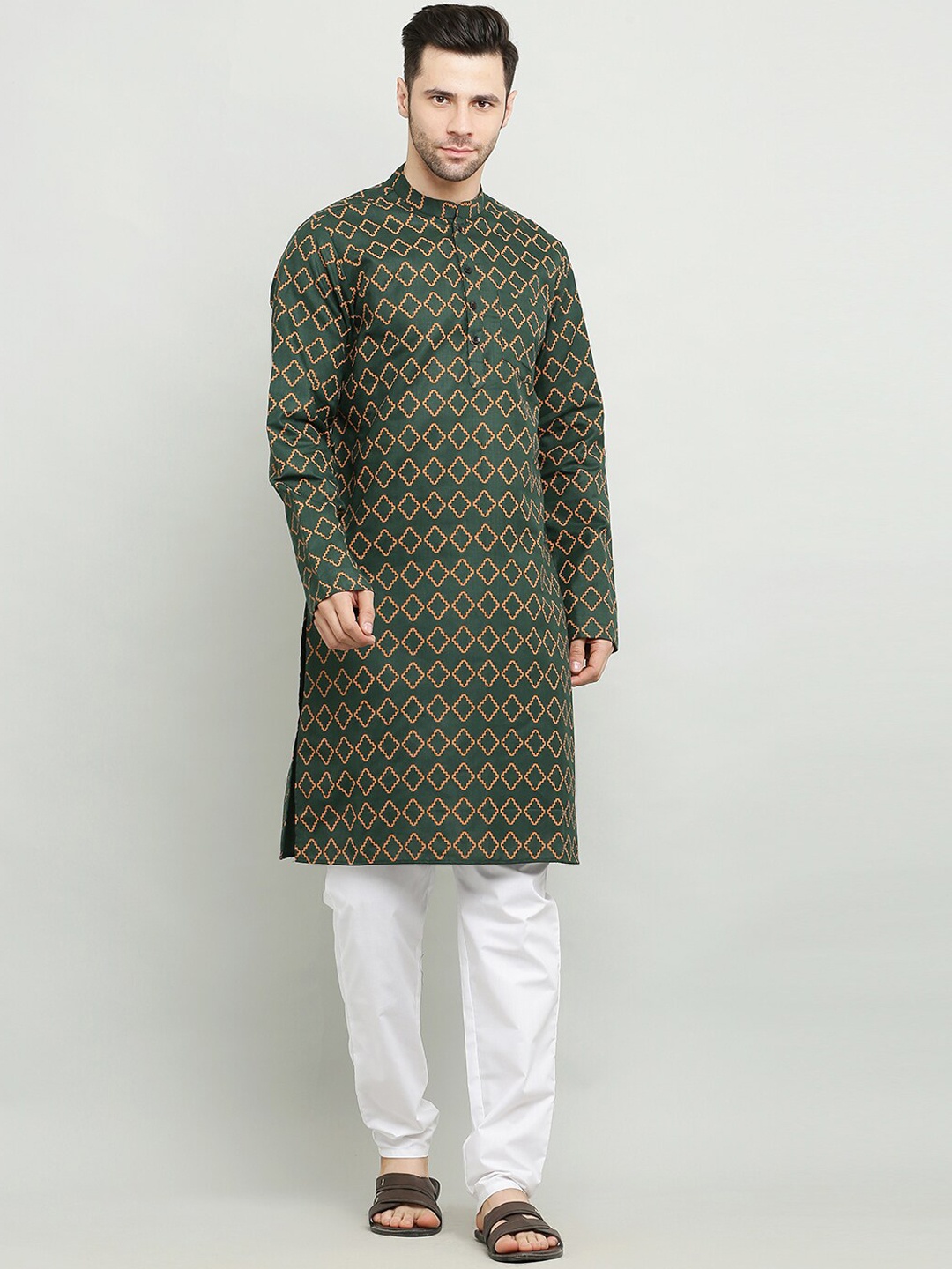 

Waahiba Men Olive Green Printed Kurta with Pyjamas