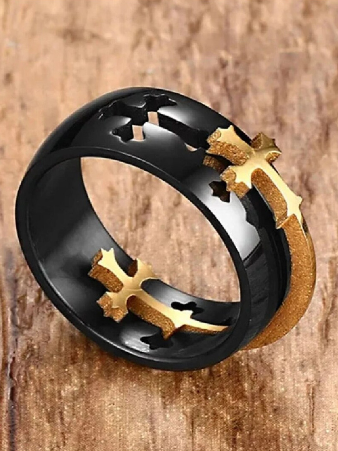 

UNIVERSITY TRENDZ Gold-Plated Engraved Crucifix Cross Christian Finger Ring, Black