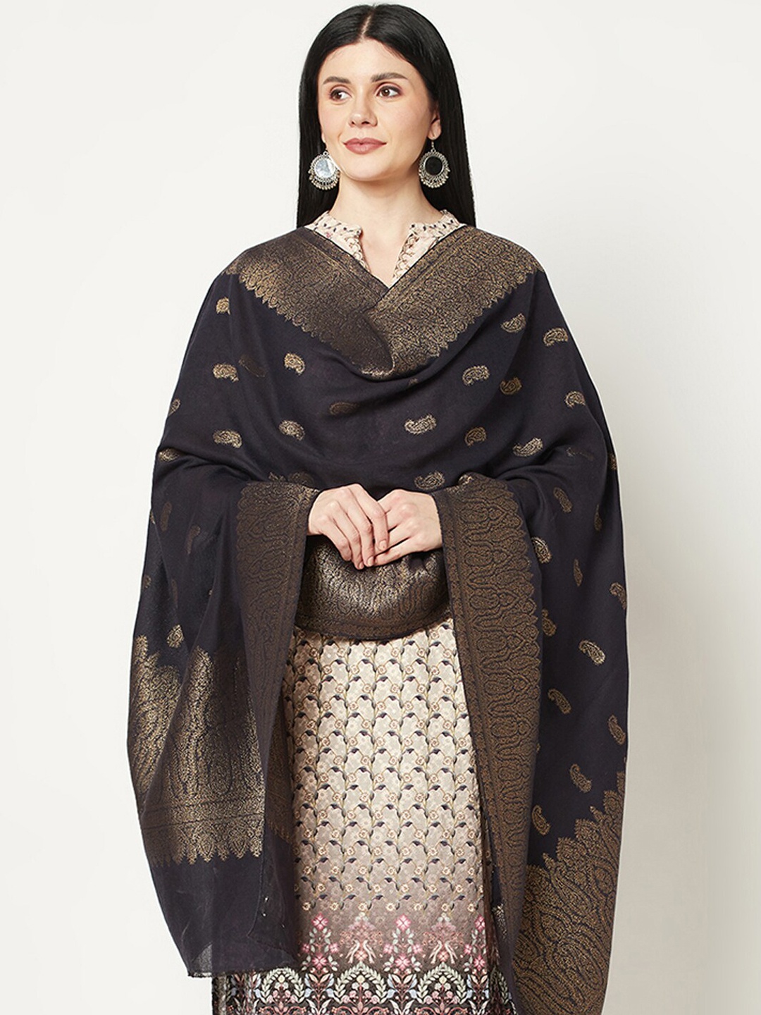 

La Vastraa Women Woven Design Pure Woolen Shawl, Black