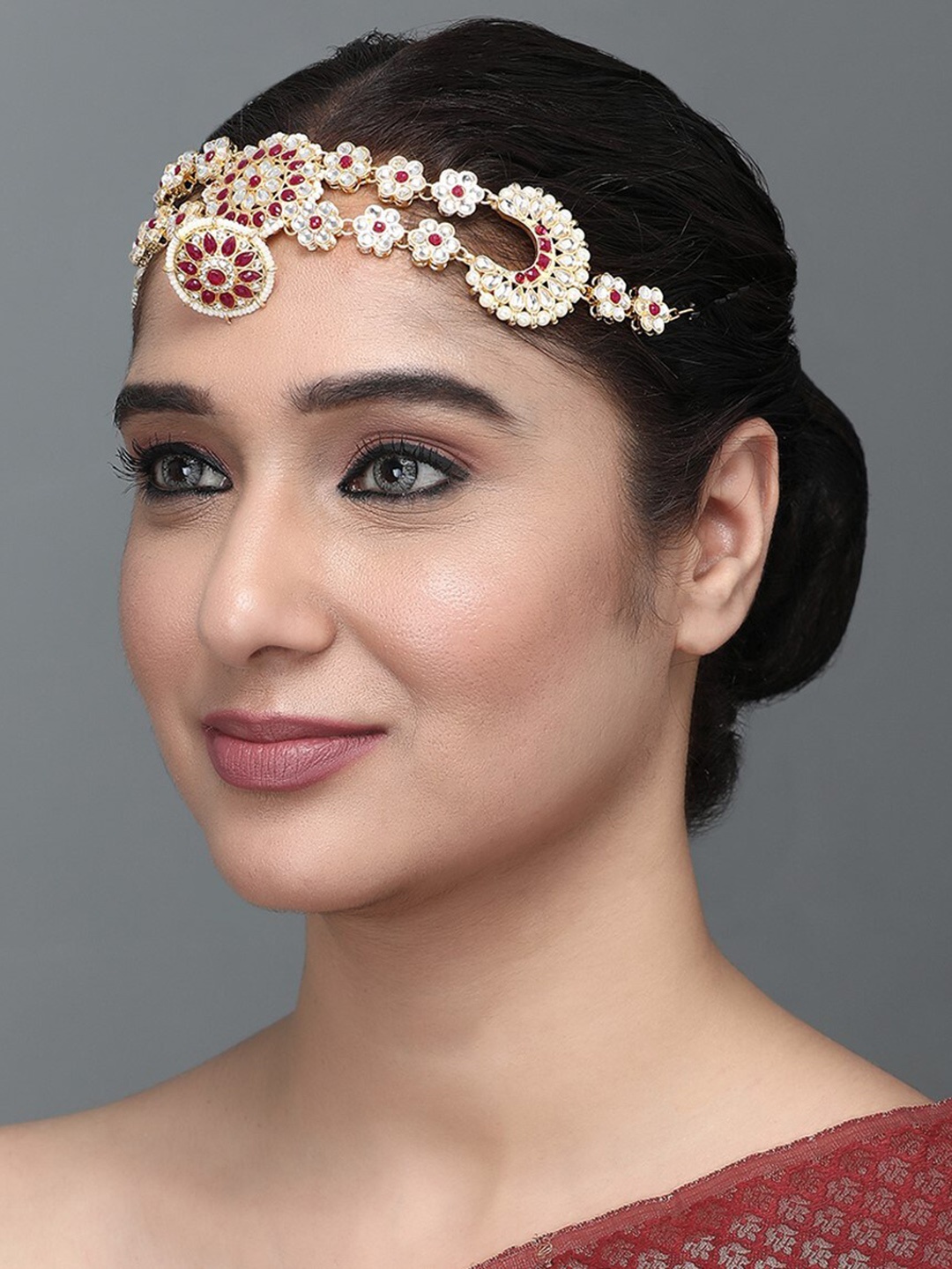 

justpeachy Gold Plated Kundan Studded Flower Shaped Alloy Matha-Patti, White