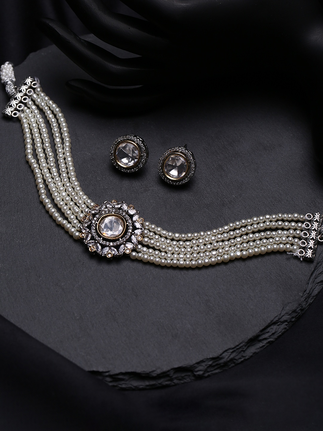 

justpeachy Rhodium-Plated Kundan-Studded & Pearl Beaded Jewellery Set, White