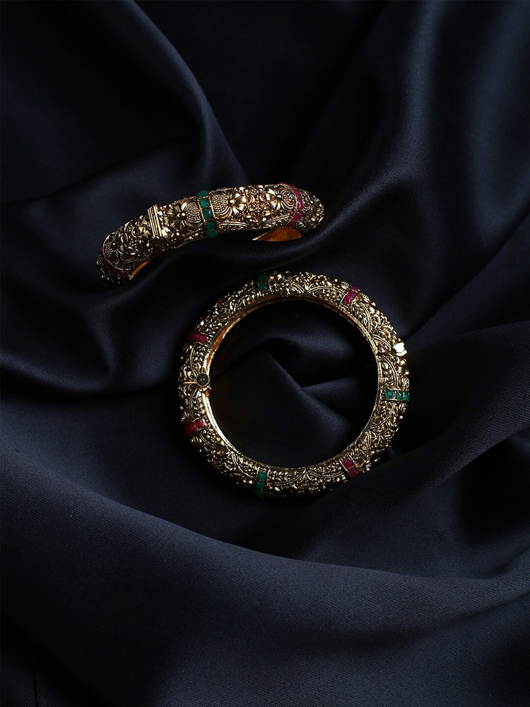 

justpeachy Women 2 Gold-Toned & Green Brass Temple Gold-Plated Bangle-Style Bracelet