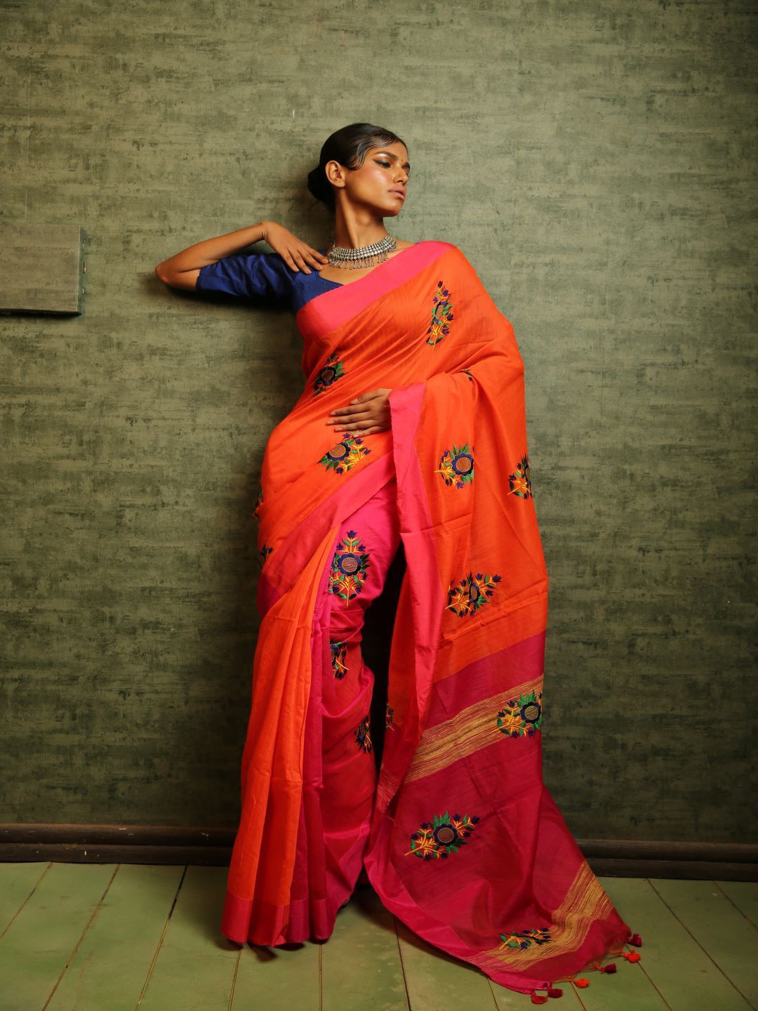 

HERE&NOW Floral Embroidered Saree, Orange