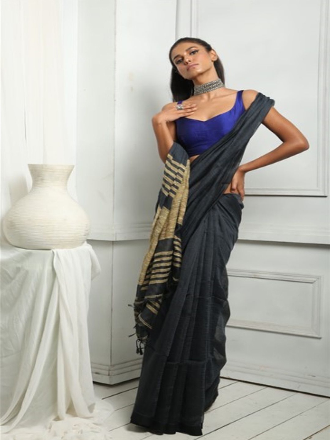

HERE&NOW Polycotton Daily Wear Saree, Grey