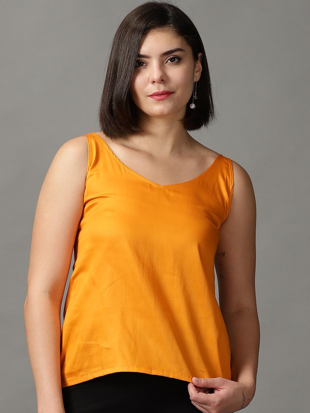 

DIVINATION V-Neck Sleeveless Top, Yellow