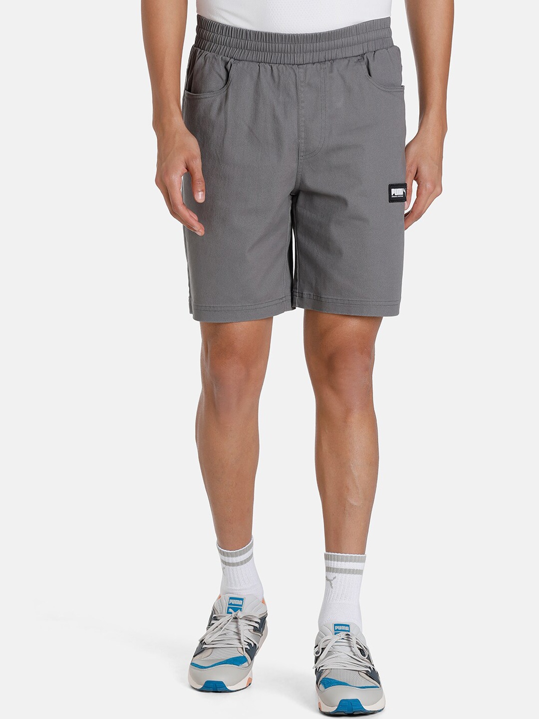 

Puma Men FUSION 8" Outdoor Sports Shorts, Grey