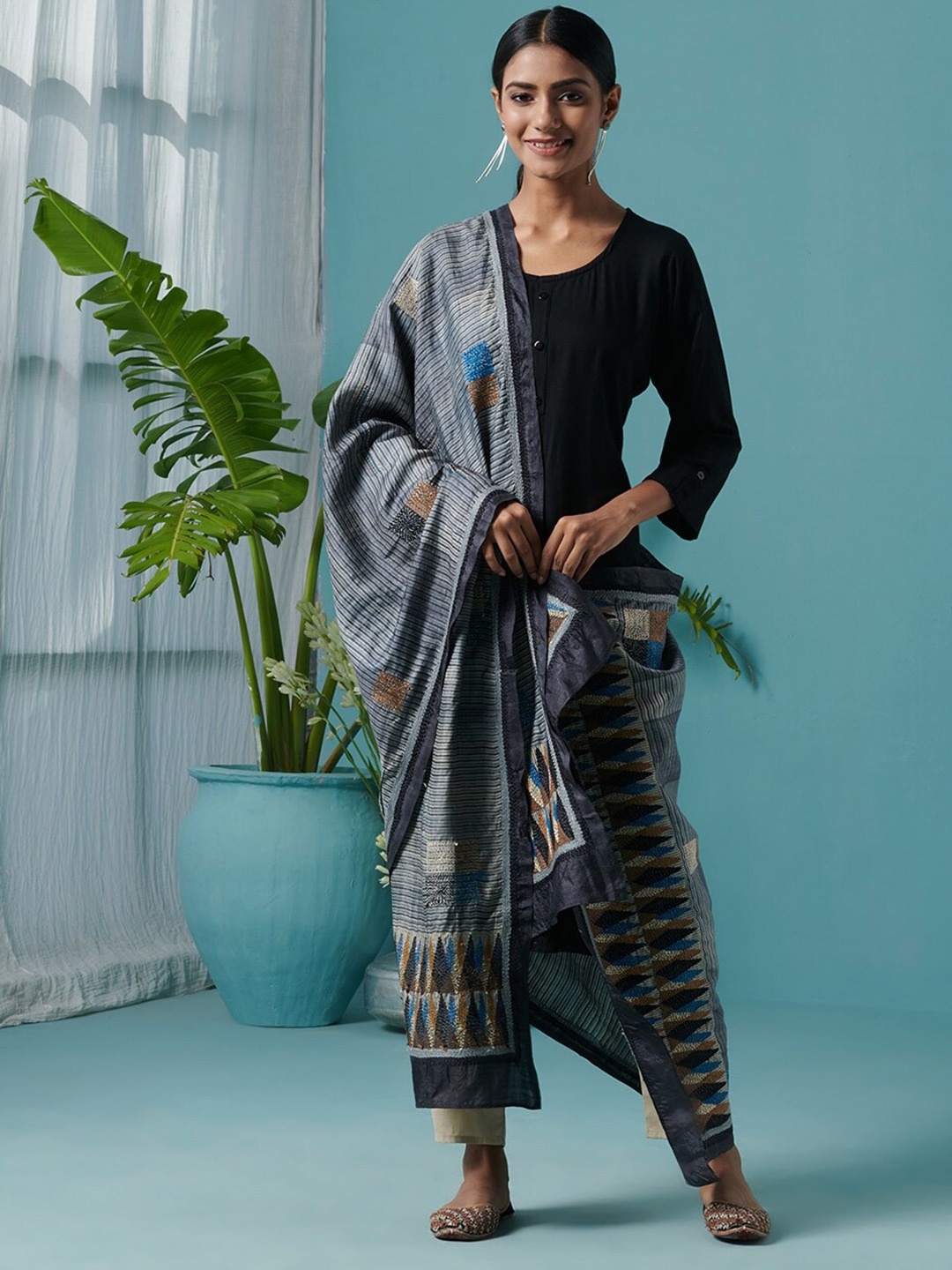 

Fabindia Ethnic Motifs Embroidered Dupatta, Black