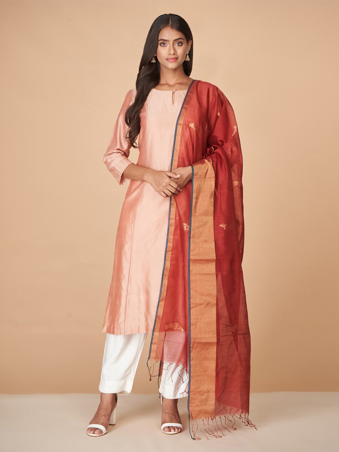 

Fabindia Woven Design Cotton Silk Dupatta With Zari, Pink